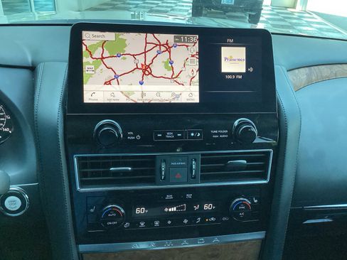 Used 2024 Nissan Armada SL w/ Captain's Chairs Package image 16