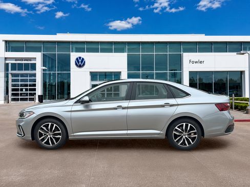 New 2026 Volkswagen Jetta SE FWD image 8