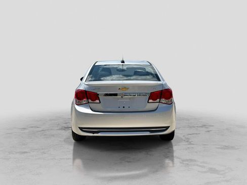 Used 2015 Chevrolet Cruze LT w/ Sun And Sound Package FWD image 5