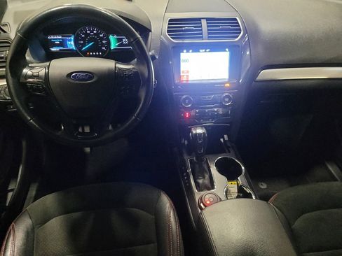 Used 2018 Ford Explorer XLT w/ Equipment Group 202A image 22