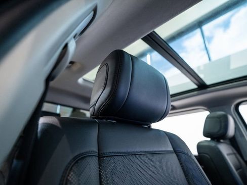 Used 2024 Toyota Tundra Limited image 18