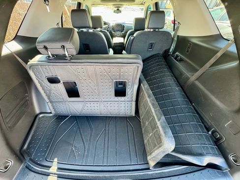 Used 2019 Chevrolet Traverse Premier w/ Redline Edition image 9