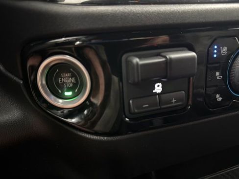 Used 2022 Chevrolet Silverado 1500 ZR2 AWD/4WD image 16