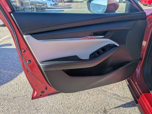 Used 2019 MAZDA MAZDA3 Sedan FWD image 15