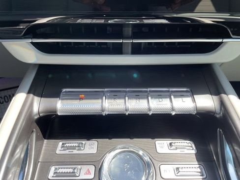 New 2026 Lincoln Nautilus Reserve AWD/4WD image 16