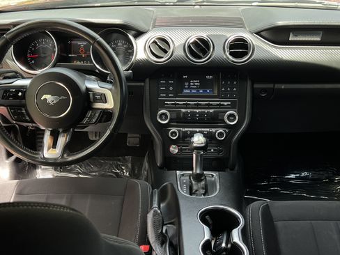 Used 2018 Ford Mustang Coupe RWD image 14