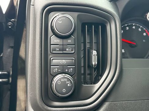 Certified 2025 Chevrolet Silverado 1500 W/T w/ WT Value Package AWD/4WD image 21