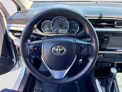 Used 2014 Toyota Corolla LE FWD image 11