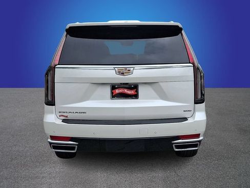 Used 2023 Cadillac Escalade Premium Luxury AWD/4WD image 5