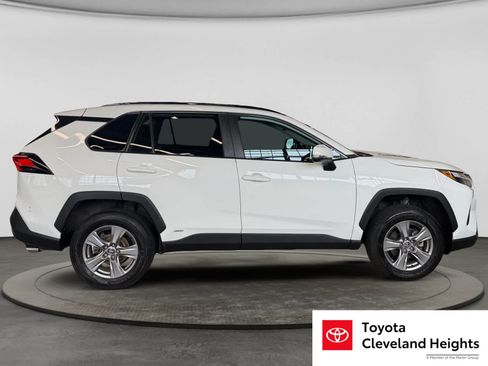 Used 2024 Toyota RAV4 XLE w/ Convenience Package AWD/4WD image 4