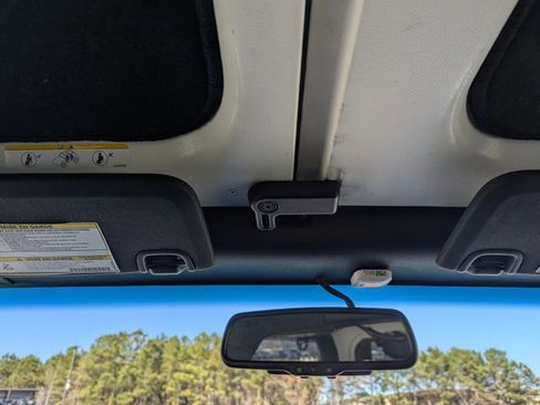 Used 2017 Jeep Wrangler 75th Anniversary image 20