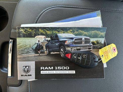Used 2019 RAM 1500 Big Horn AWD/4WD image 36