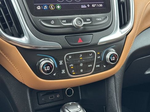 Used 2020 Chevrolet Equinox Premier w/ LPO, Floor Liner Package FWD image 22