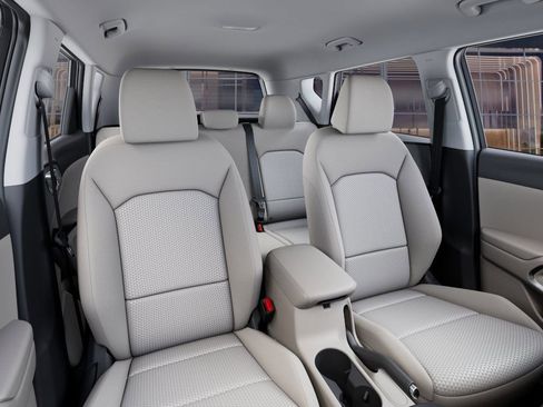 Used 2025 Kia Soul LX w/ LX Technology Package FWD image 15
