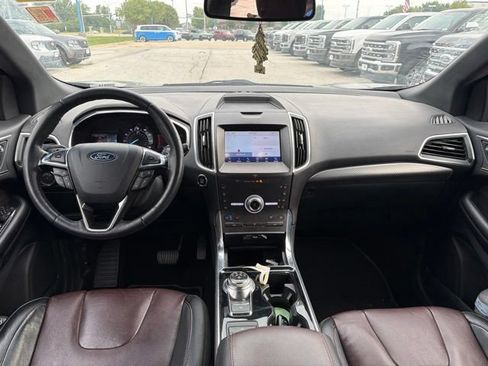 Used 2020 Ford Edge Titanium w/ Equipment Group 301A AWD/4WD image 19