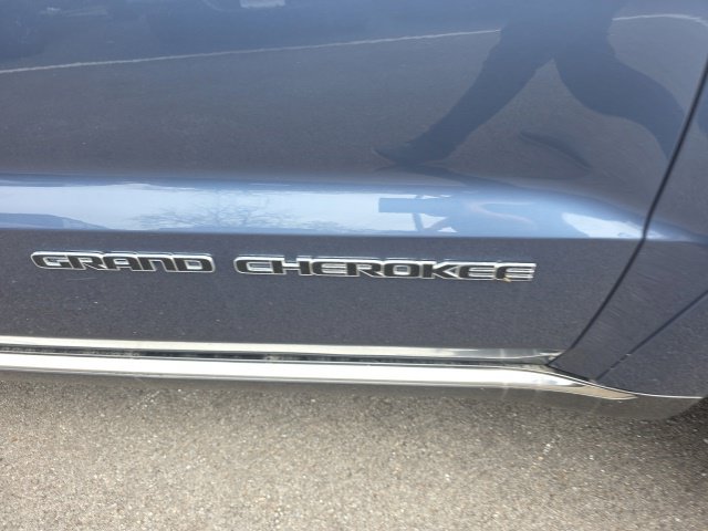 Used 2019 Jeep Grand Cherokee Summit AWD/4WD image 29