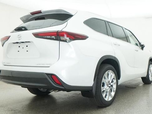 New 2026 Toyota Highlander Limited AWD/4WD image 24