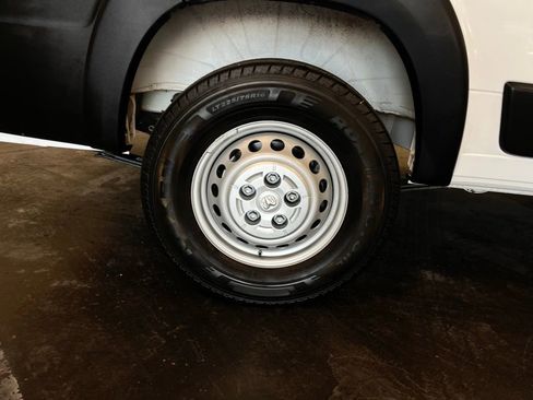 Used 2025 RAM ProMaster 2500 w/ Convenience Group FWD image 26