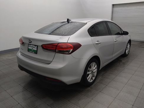 Used 2017 Kia Forte LX w/ LX Popular Package FWD image 9