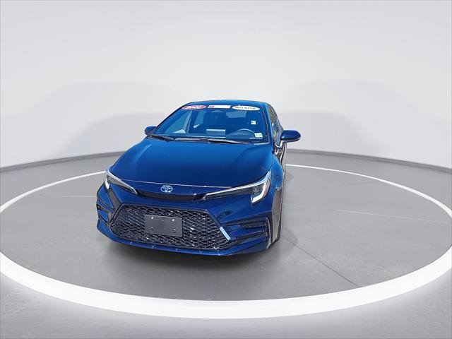 Certified 2026 Toyota Corolla SE AWD/4WD image 3