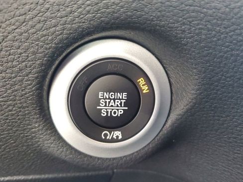 New 2026 Chrysler Pacifica Select image 27