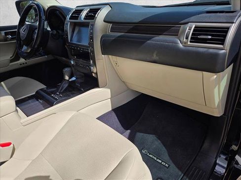 Used 2021 Lexus GX 460 Premium w/ Premium Package AWD/4WD image 23