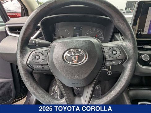 Used 2025 Toyota Corolla LE FWD image 13