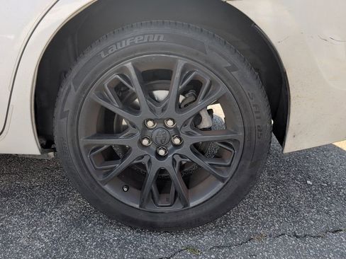 Used 2016 Toyota Corolla S Special Edition FWD image 9