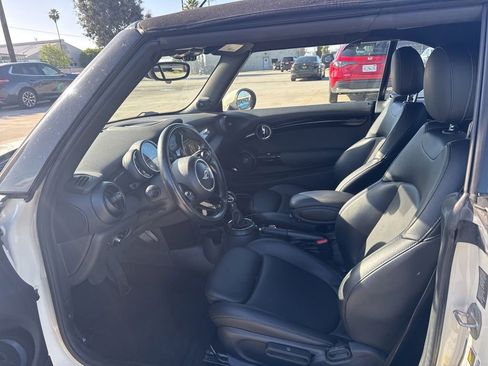 Used 2017 MINI Cooper S image 12