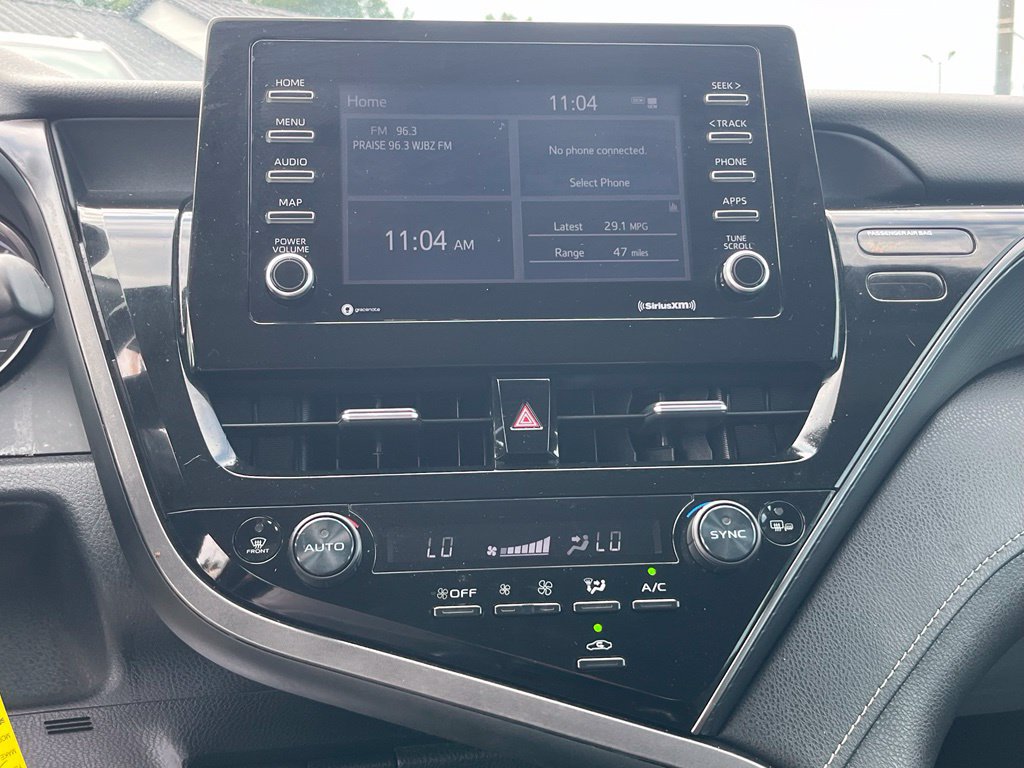 Used 2022 Toyota Camry SE FWD image 18