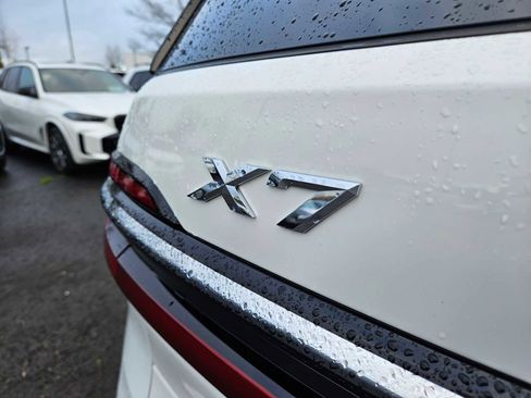 Used 2024 BMW X7 xDrive40i w/ Executive Package image 16