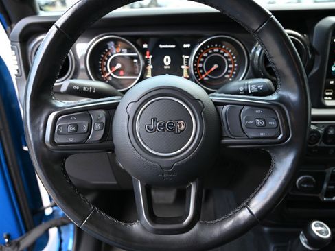 Used 2022 Jeep Gladiator Sport AWD/4WD image 24
