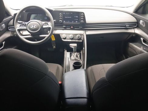 Used 2024 Hyundai Elantra SE FWD image 10