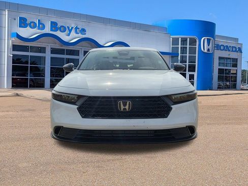 Used 2025 Honda Accord SE image 2