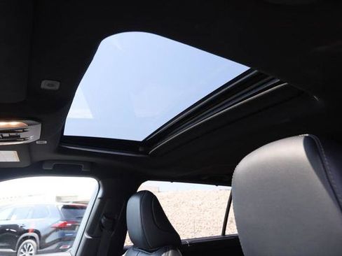 Certified 2024 Toyota Highlander XSE image 9