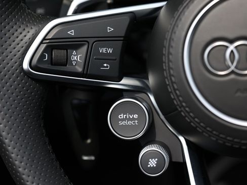 Used 2018 Audi R8 V10 plus w/ Full Leather Package image 38