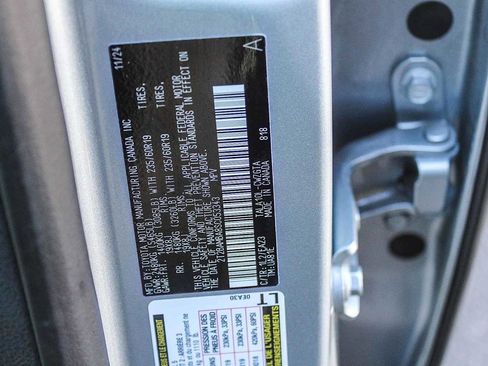 Used 2025 Lexus RX 350 FWD image 43