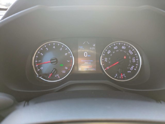 Certified 2022 Toyota RAV4 XLE FWD image 28