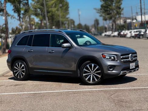 Used 2021 Mercedes-Benz GLB 250 image 3