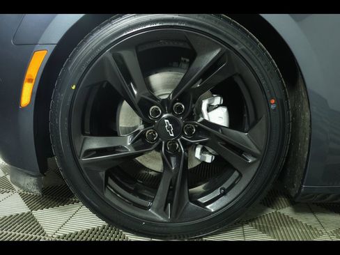 Used 2022 Chevrolet Camaro LT w/ RS Package image 6