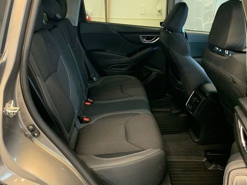 Used 2020 Subaru Forester Premium image 20