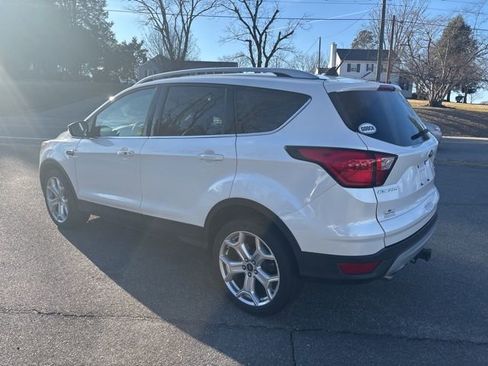 Used 2019 Ford Escape Titanium image 5
