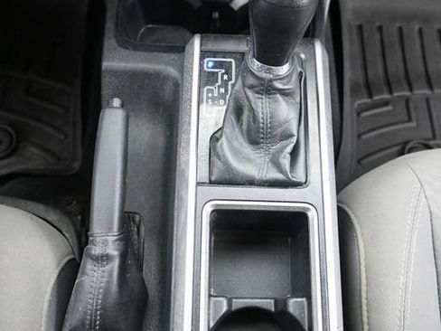 Used 2020 Toyota Tacoma SR5 w/ Technology Package AWD/4WD image 18