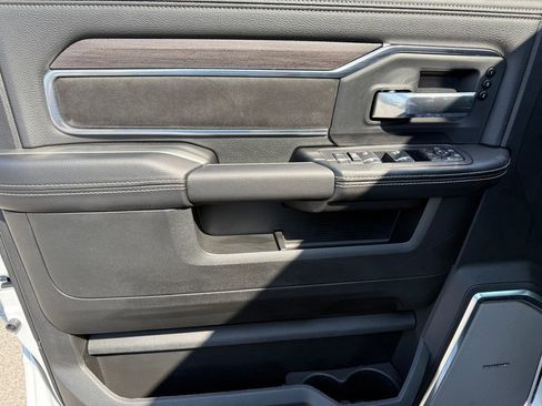 New 2026 RAM 2500 Laramie AWD/4WD image 6