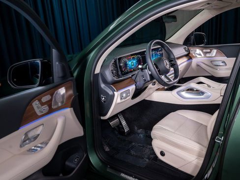 New 2026 Mercedes-Benz GLS 450 4MATIC image 11