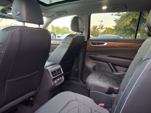 New 2026 Volkswagen Atlas SE FWD image 5