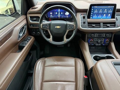 Certified 2024 Chevrolet Suburban High Country image 29