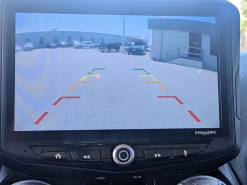 Used 2013 Jeep Wrangler Unlimited Sahara w/ Connectivity Group AWD/4WD image 21