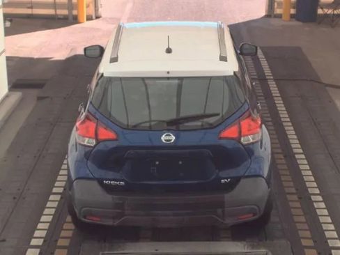 Used 2019 Nissan Kicks SV FWD image 3