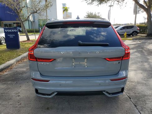 Certified 2025 Volvo XC60 B5 Plus image 5